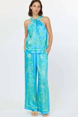 NEW CURRENT AIR aylani paisley silky halter top in blue